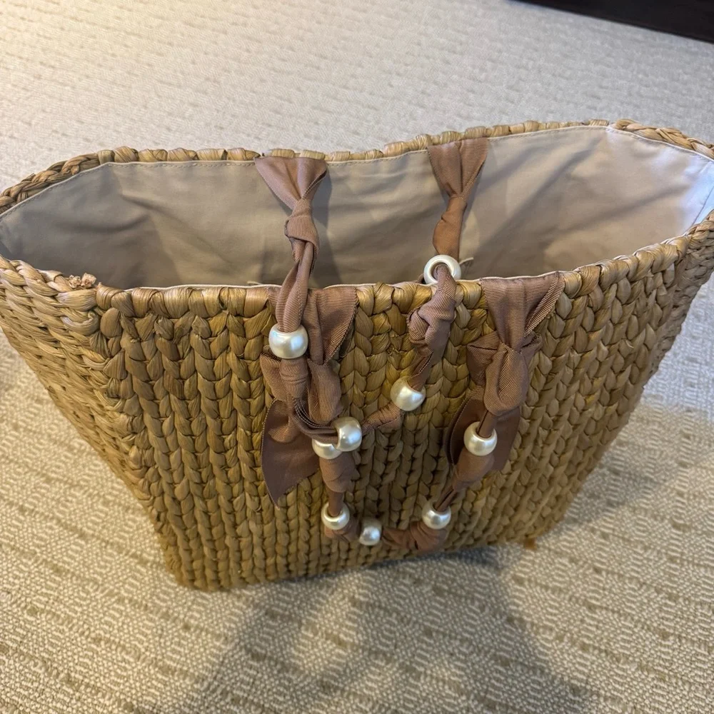 Pamela Munson Isla Bahia Pearl Tote Bag